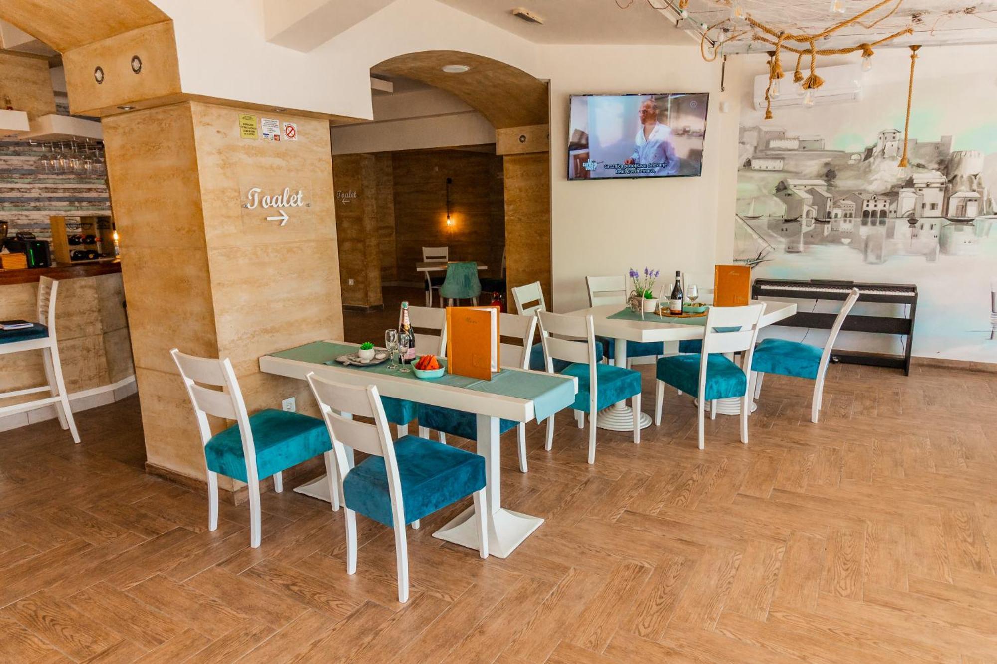 Hotel Vila Hedonija Херцег-Нови Экстерьер фото
