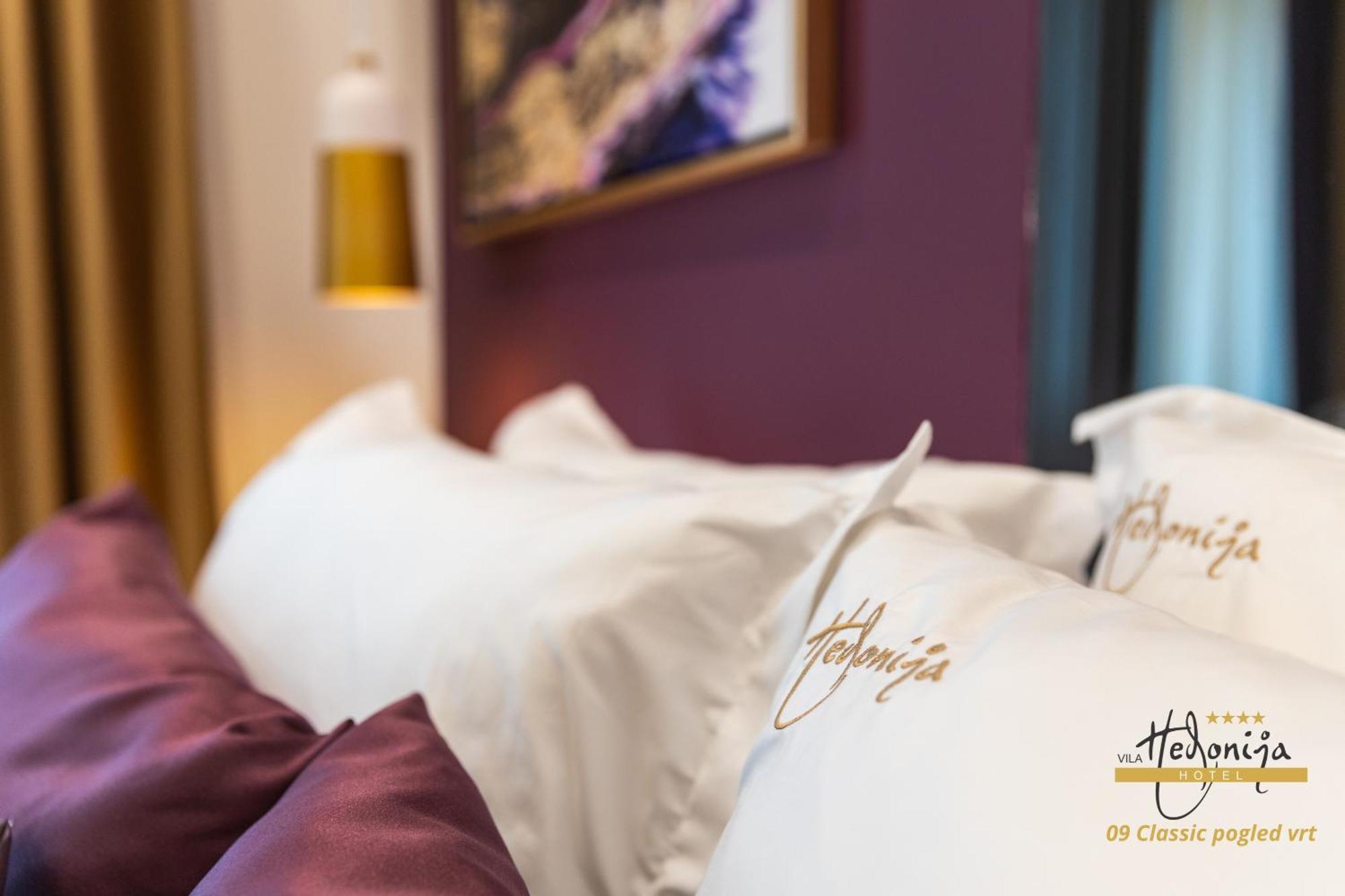 Hotel Vila Hedonija Херцег-Нови Экстерьер фото